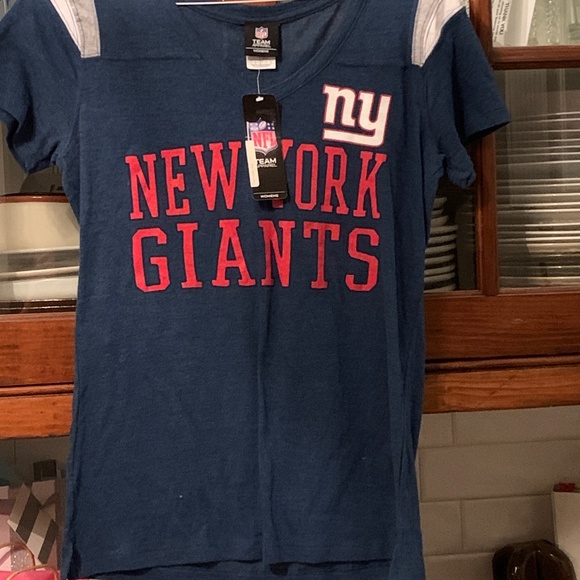 Ny giants women’s official nfl‎ tee. NWT . Retail 32 - Picture 1 of 3